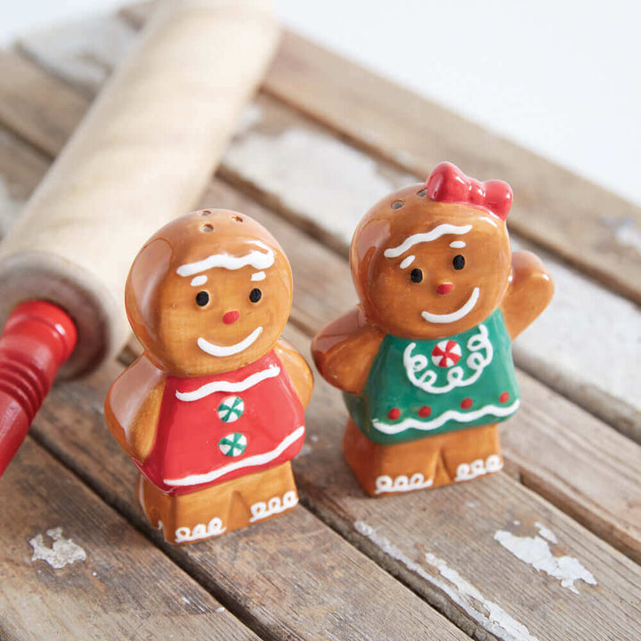 Christmas Gingerbread Couple Salt & Pepper Shakers