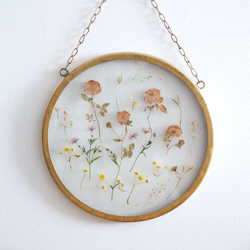 Dried Flowers Botanical Wall Decor in Round Gold Frame