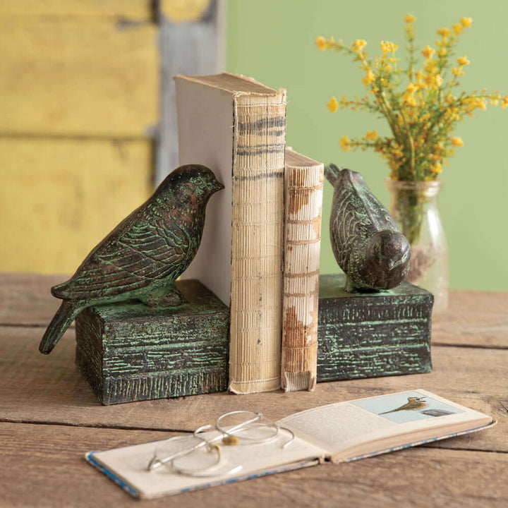 Rustic Birds Bookends in Cast Iron (Set of 2)