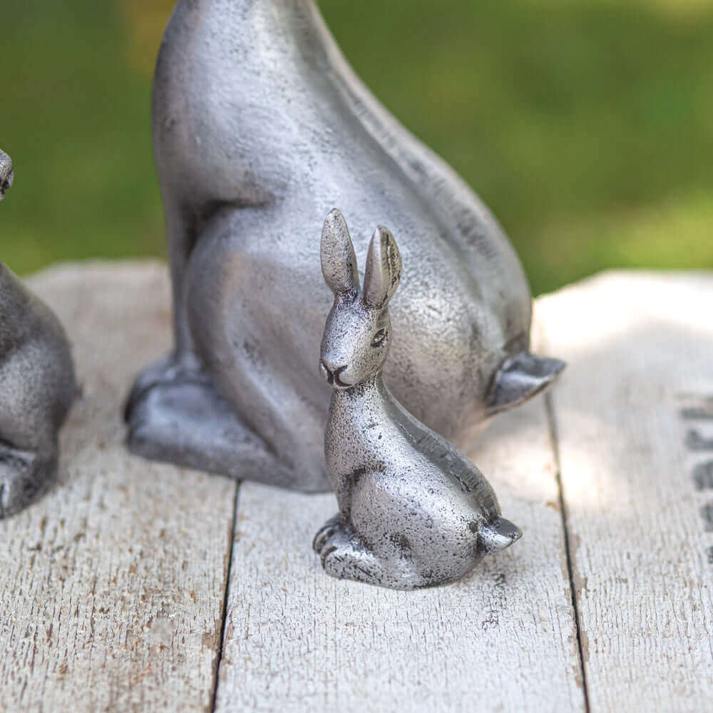 Rustic Metal Cottontail Rabbit Statues (Set of 3)